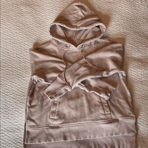 Apana Women's Hoodie in Light Pink